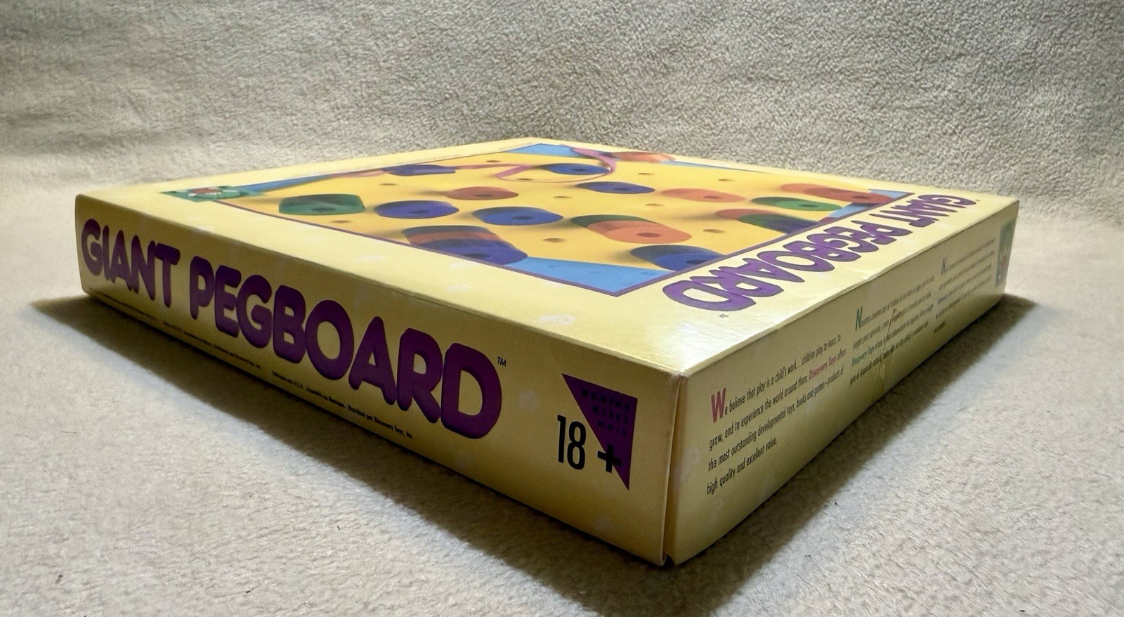 Vintage 1990 DISCOVERY TOYS GIANT PEGBOARD 18 Months Fine Motor Toys Complete