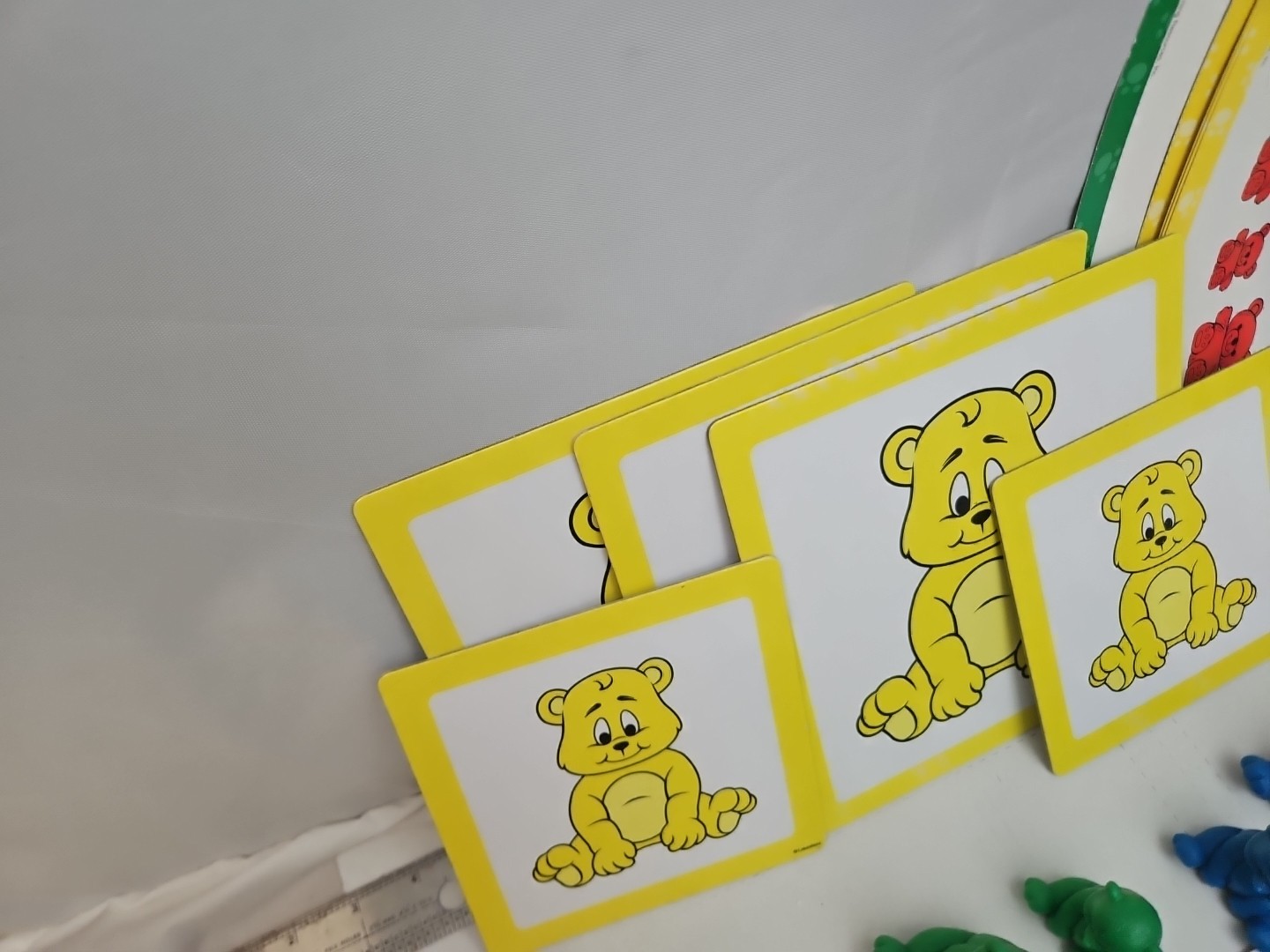 Lakeshore Learning My First Sorting Bears – Large/Small Bears w/Activity Cards
