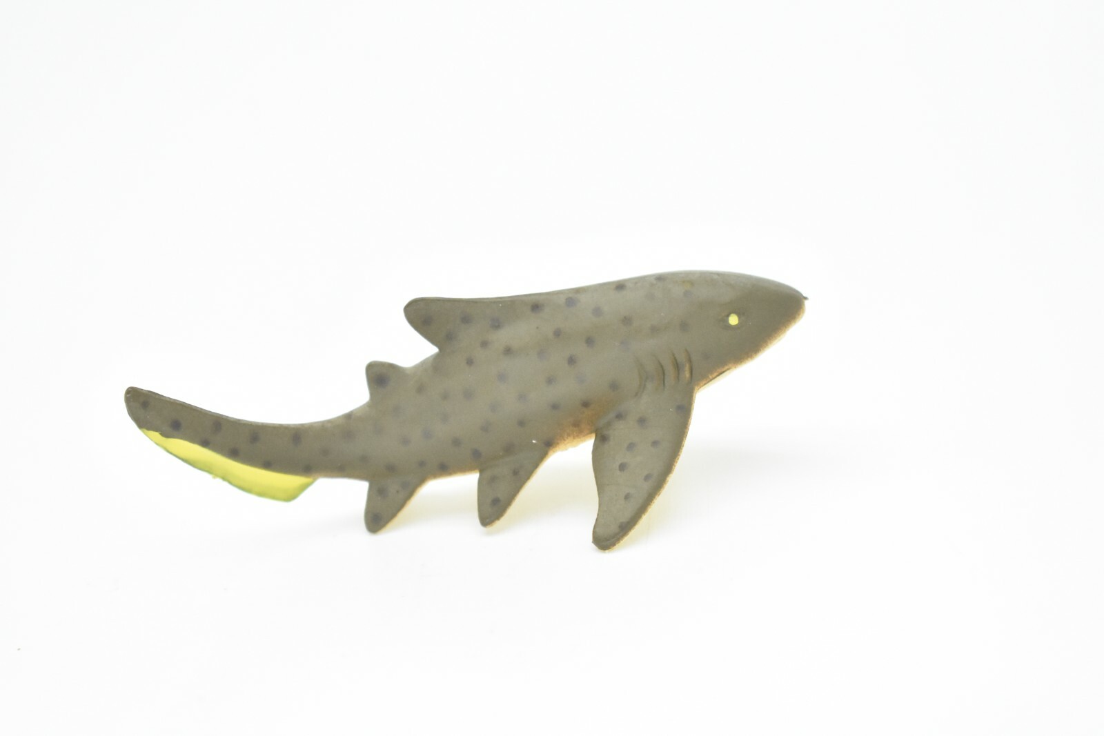 Zebra Shark, Very Nice Plastic Replica 3″ – F239 B76