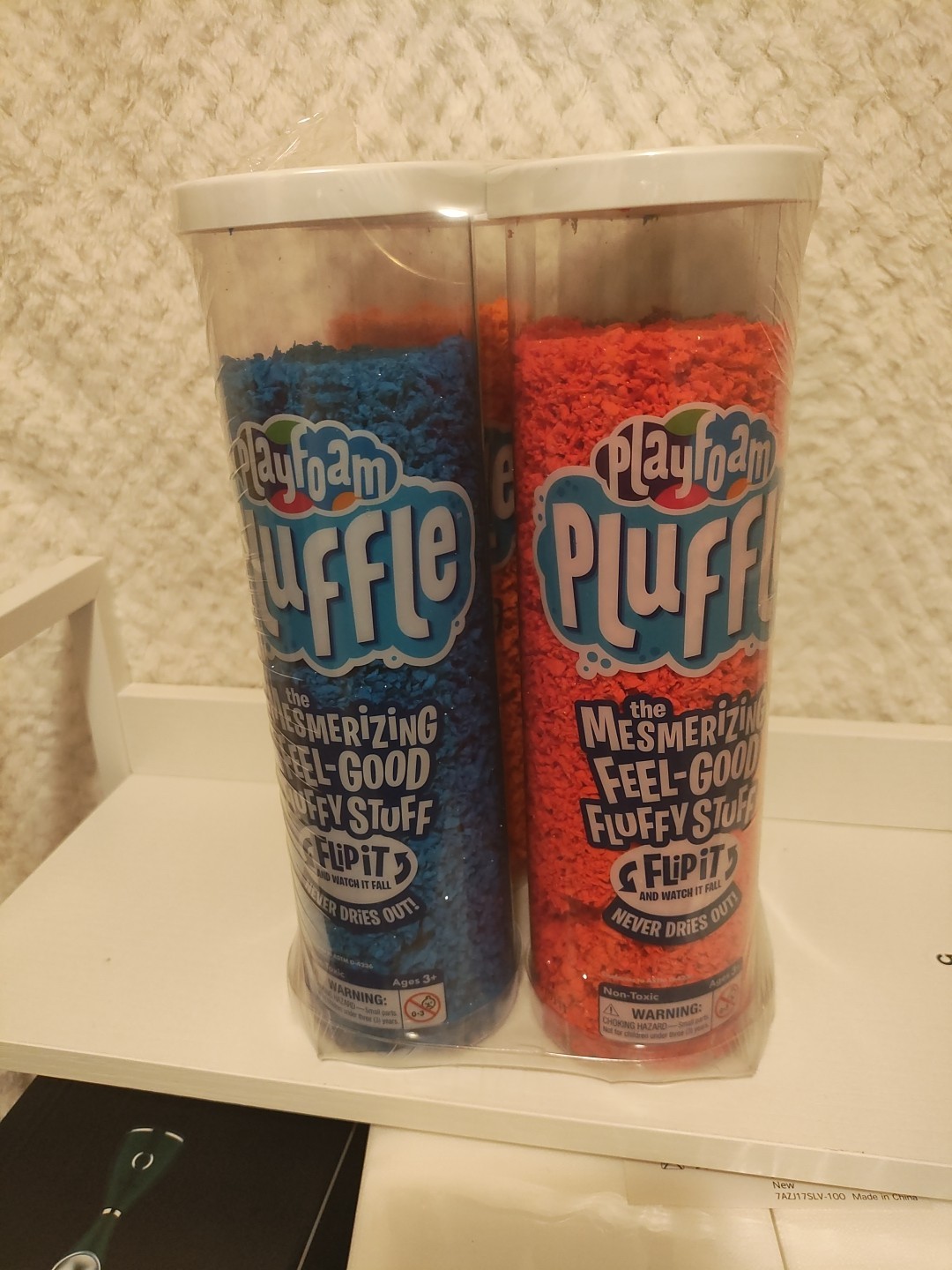 Pluffle Playfoam The Mesmerizing Feel-Good Fluffy 4 Pack New In Package Ages 3