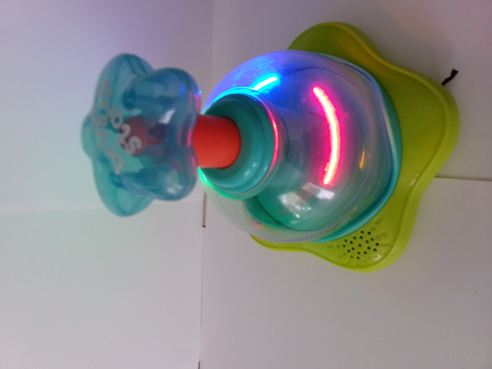 Bright Stars Activity Center spinning Toy, batteries, light fishes & fun sound