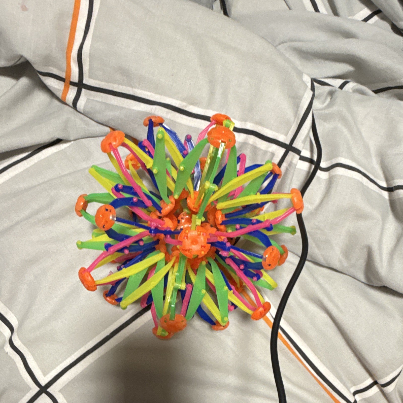 Hoberman Hoberman Sphere Expanding Ball, Multicolor, Science Toy Ages 3-7