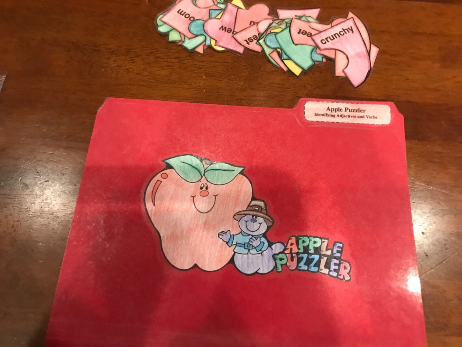 Apple Puzzler! Nouns Verbs 2nd grade language arts file folder game