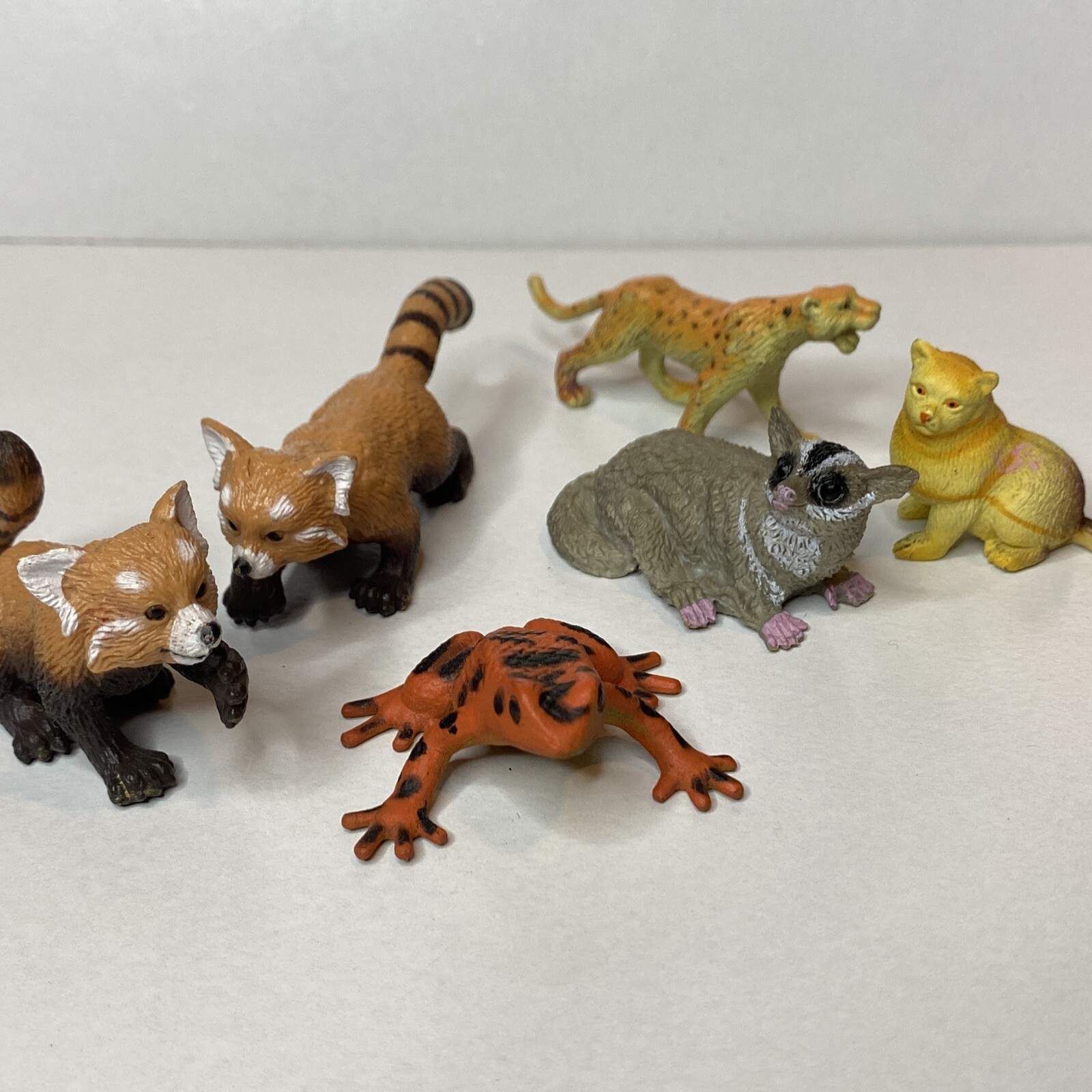 Miniature Figurines x6 Resin Mini Animals Mixture Pre-Owned VGC