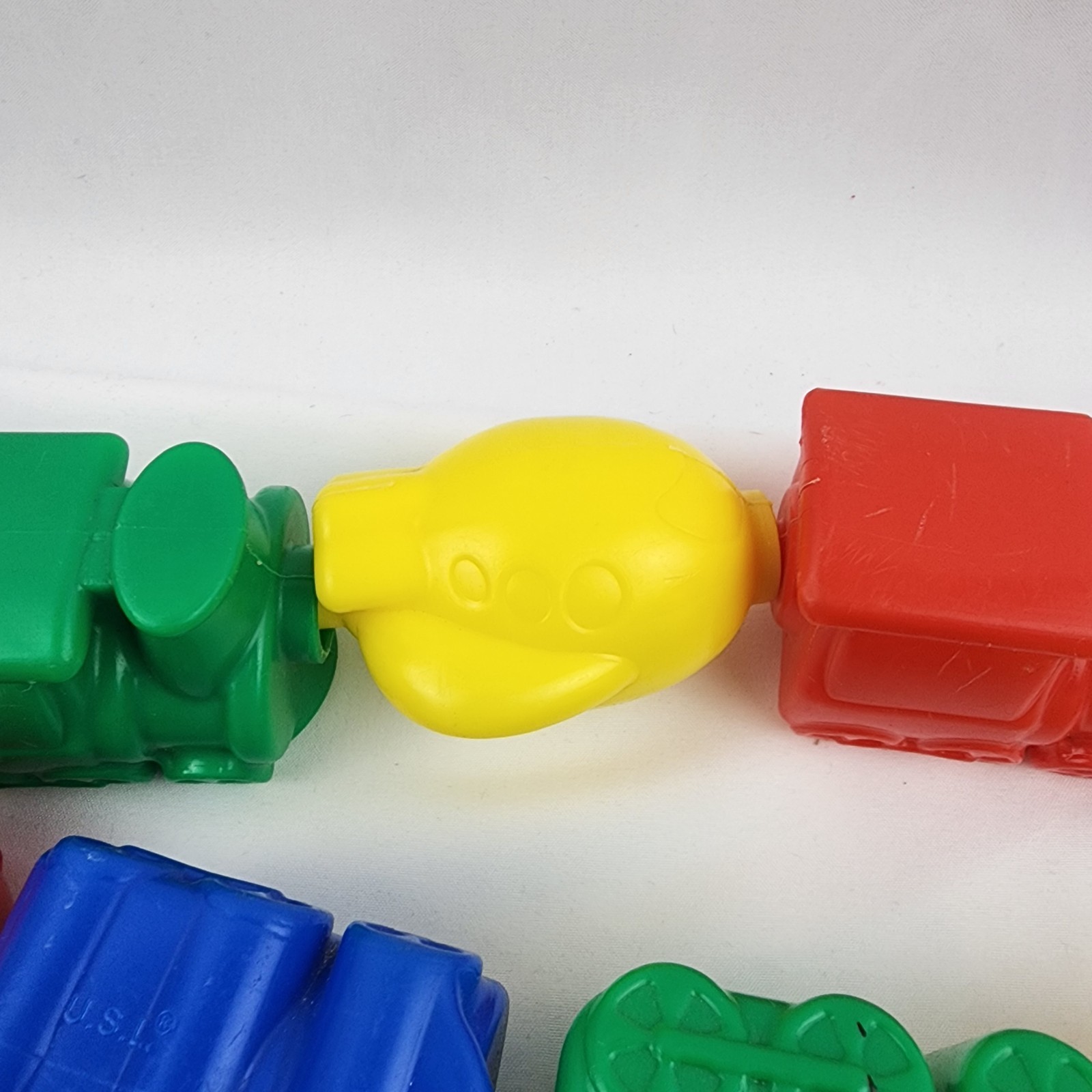 21 Vtg Blowmold Snap Lock Pop Beads Baby Toy Boat Train Submarine Taiwan