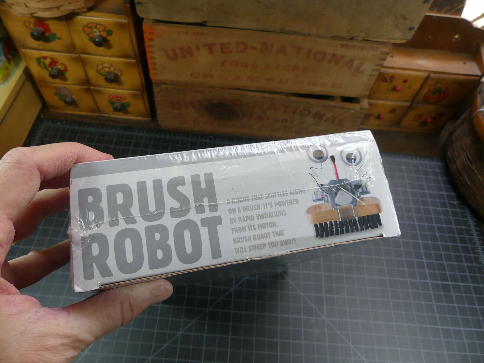 Fun Mechanics Kit Brush Robot 4M Fun For Kids And Adults New Sealed in Box 2009
