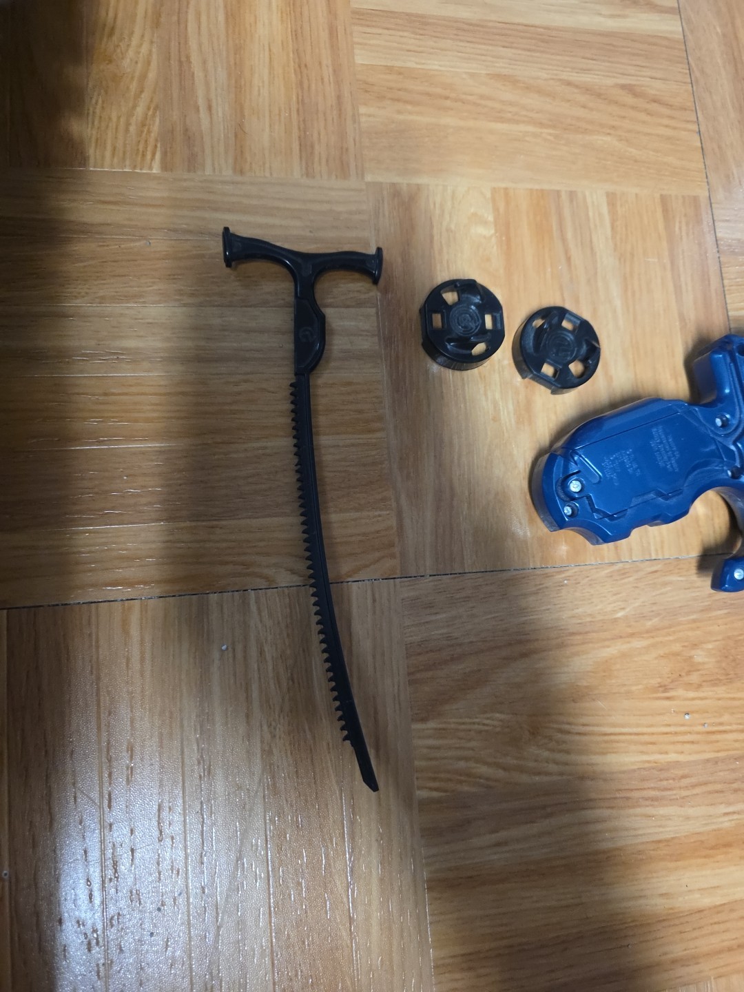 2010 Hasbro Beyblade Launcher Metal Masters – Beyblader Gear Rip Complete