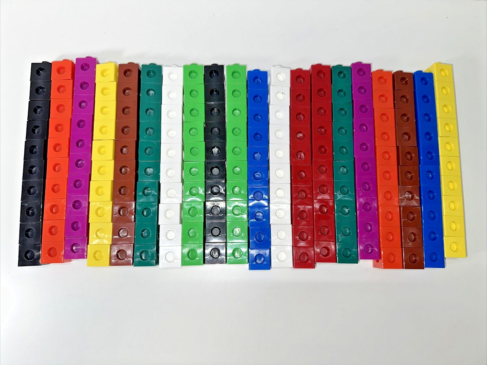 Linking Cubes – Set of 200 – Math Manipulatives for Construction and Early Math