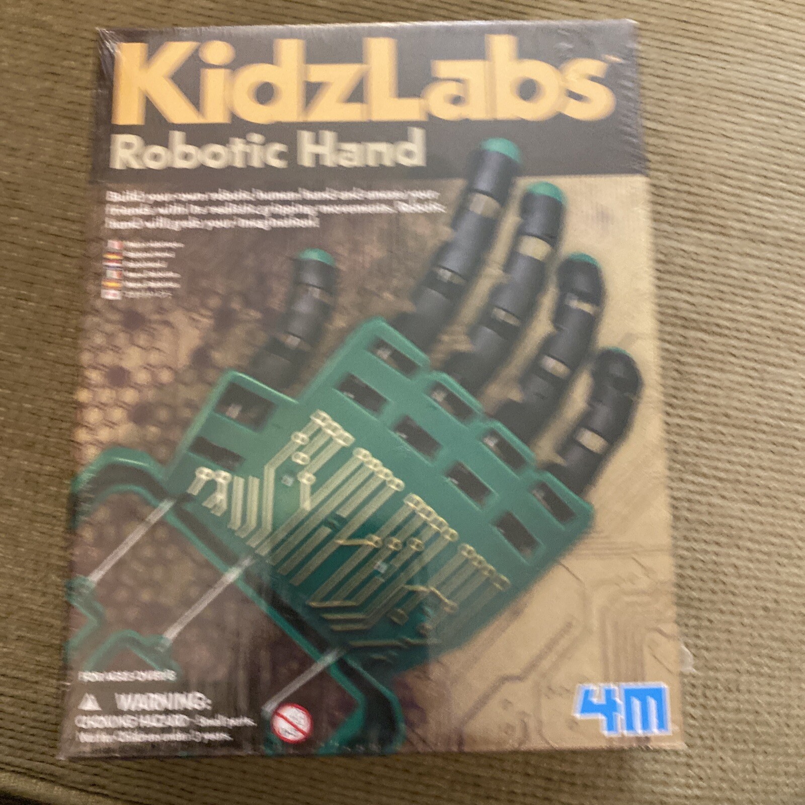 New 4M Kidzlabs Robotic Hand Kit – DIY Mechanical Robot Science – STEM Toys.