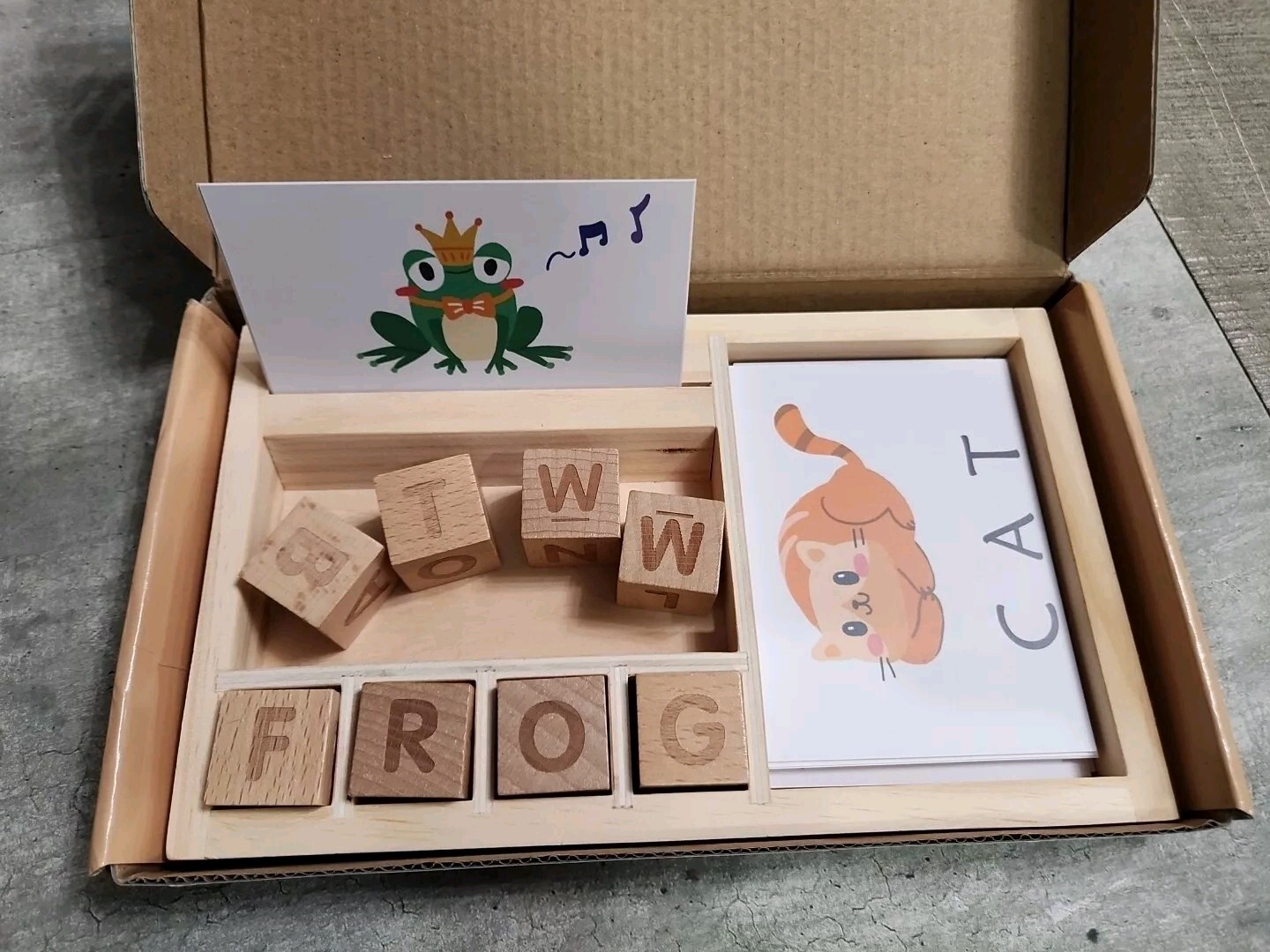 Wooden Spelling Flash Card Matching Letter Word Game Kindergarten Educational