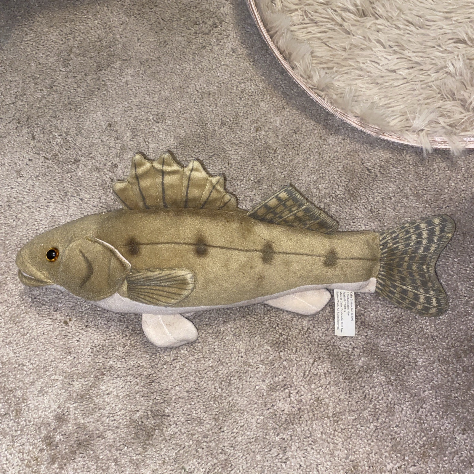 Vintage Brown WALLEYE Plush Fish Cabin Critters 2002 17″ Realistic Lake Decor