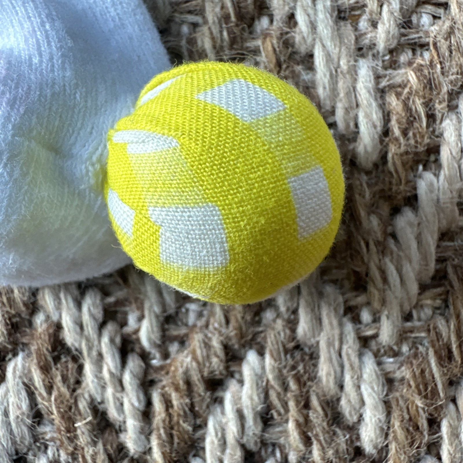 Lovevery Rattle Play Socks The Senser 5-6 Months Infant Sensory Toy Feet Finder