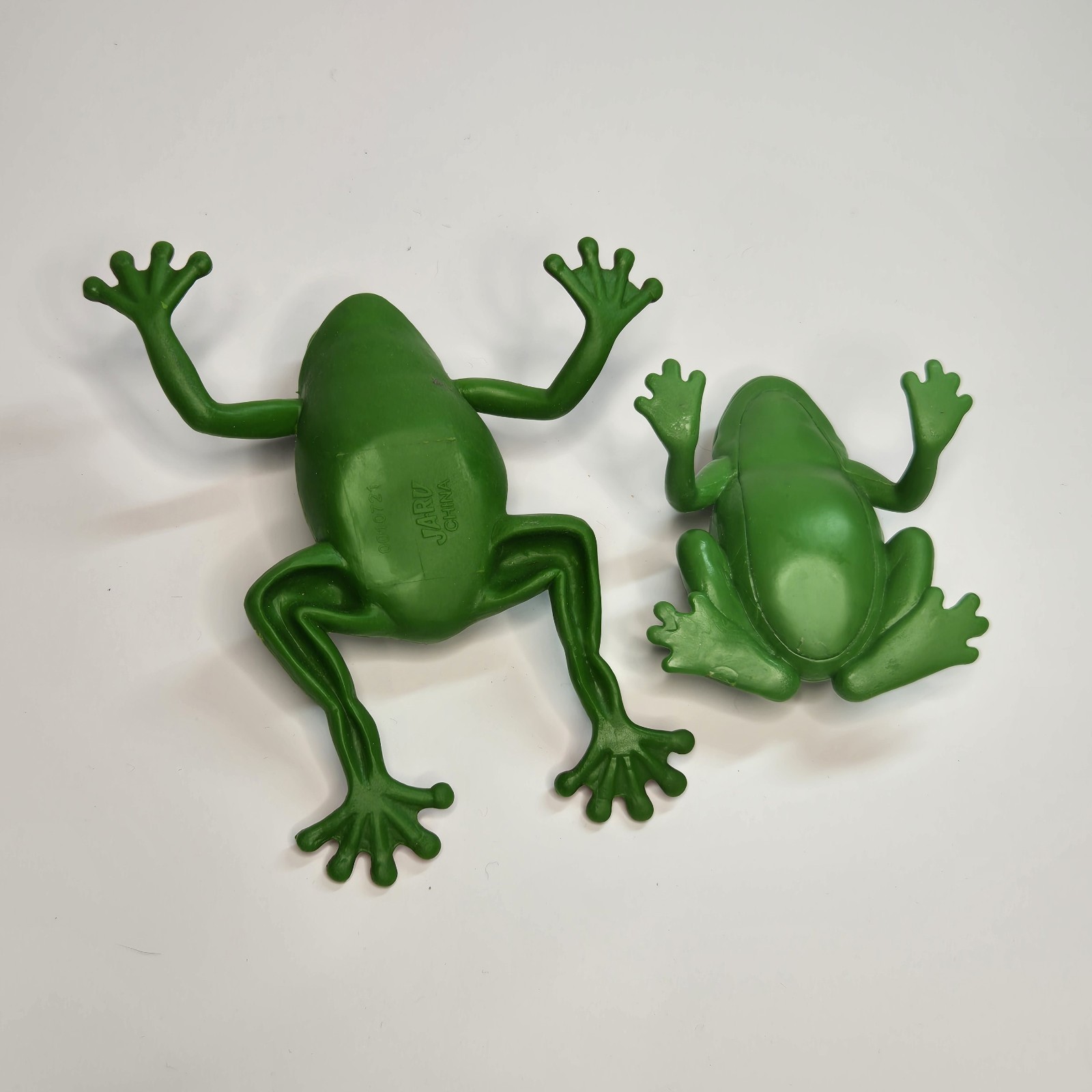 Tree Frog Toy Figure Lot Ja-Ru Animal Replicas PVC 4.25in Jaru