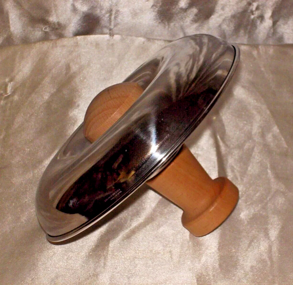 Lovevery Tip & Turn Stainless Steel +Wood Game Toy Eye Coordination Spinning Top