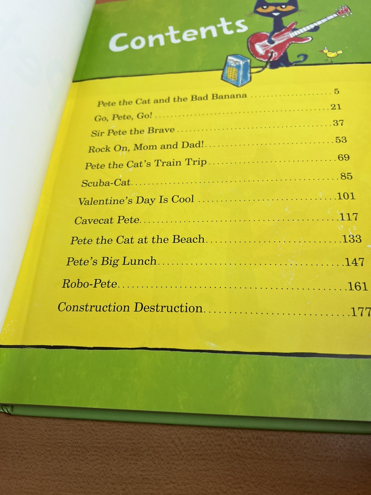 5 Minute Pete the Cat Stories [2017] byJames Dean 12 Groovy Stories!