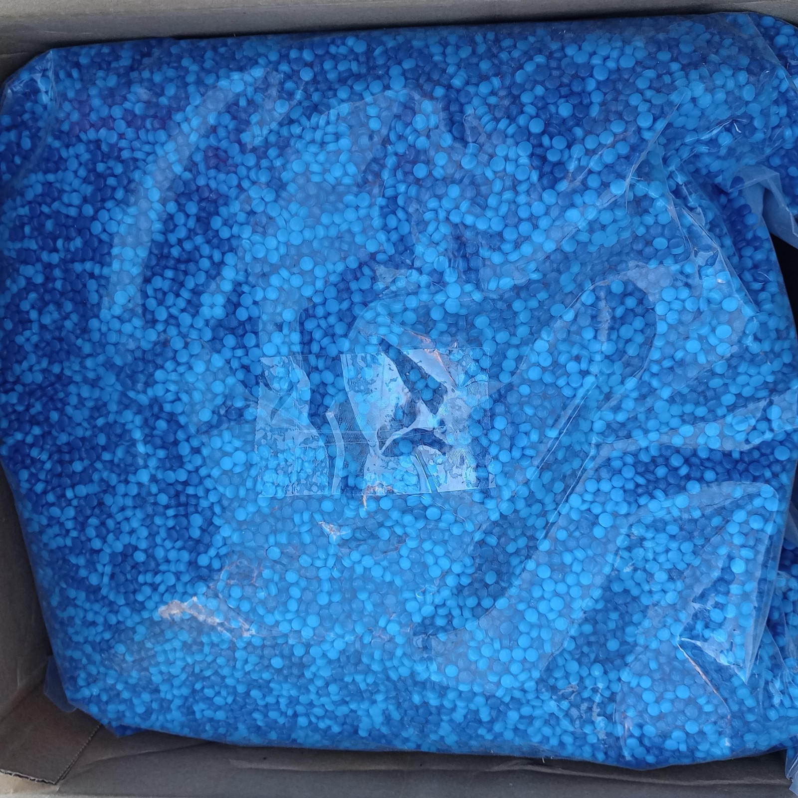 Lakeshore Washable Sensory Beads Blue 10 lb Ages 3+ MPN PP269