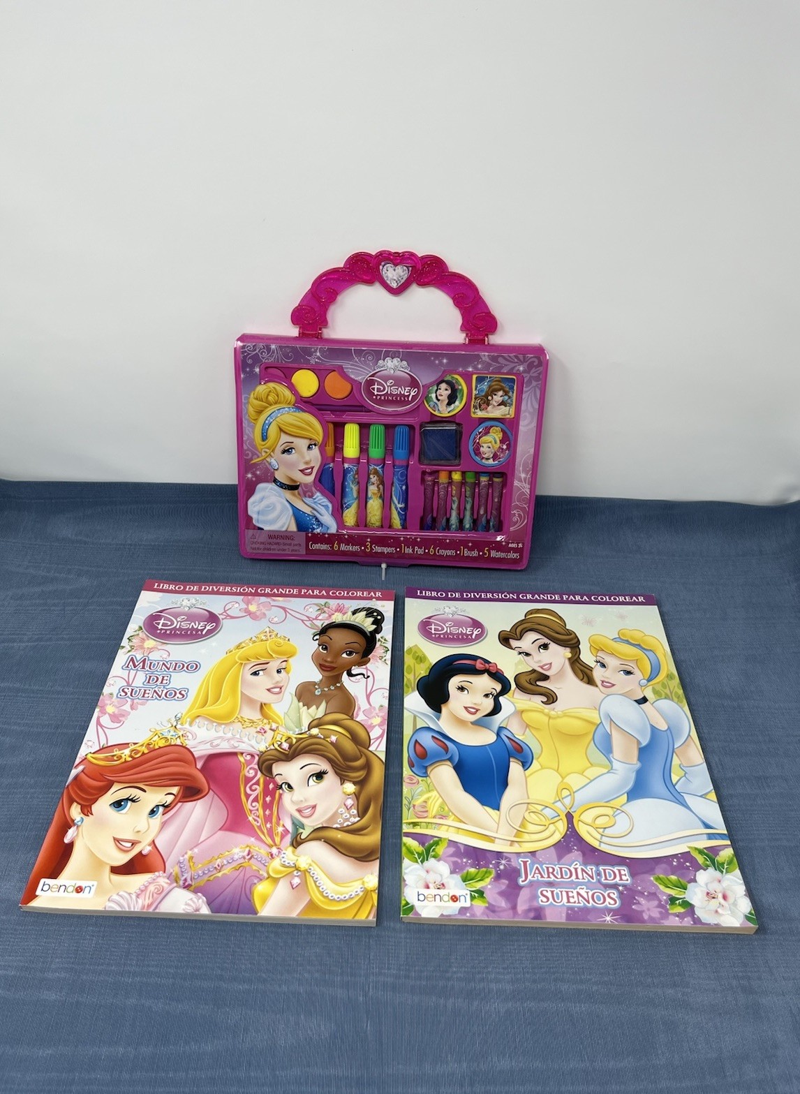 Disney Carry Along Art Set Princess Crayons And 2 Colored Books