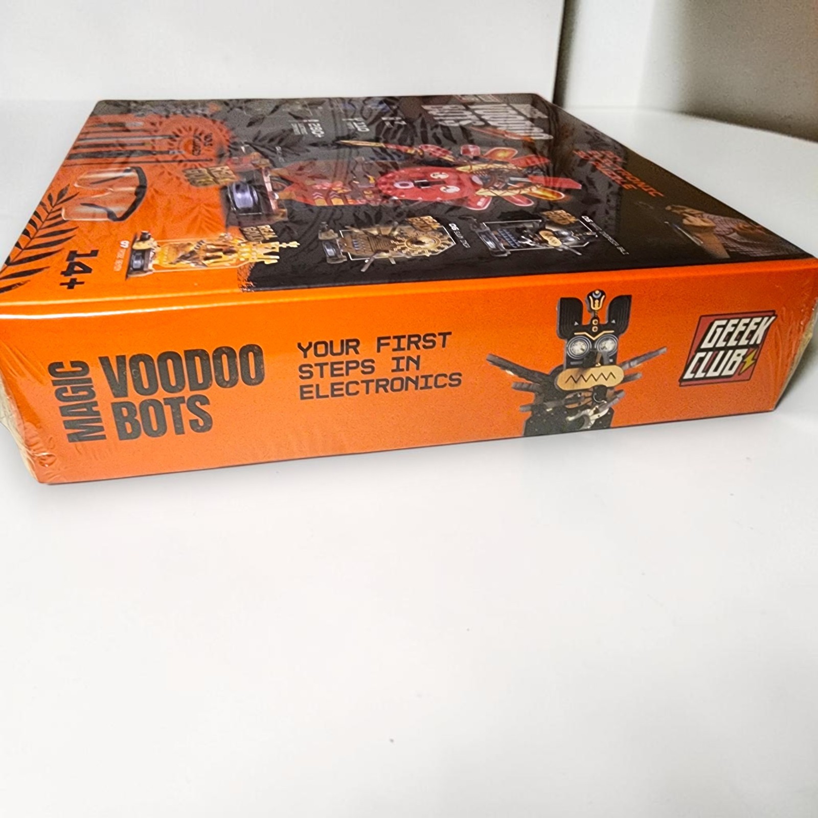 Geeek Club Magic Voodoo Bots STEM Robotics Electronics Soldering Kit 7 Bots NEW