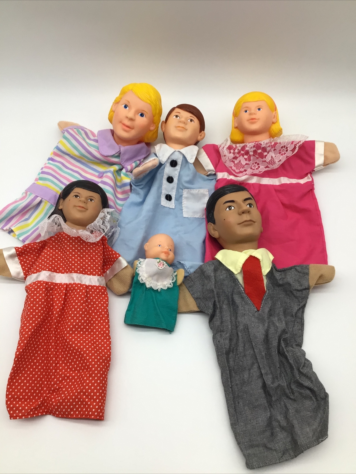 Learning Resources Multicultural Family Puppets lot Hispanic Caucasian Therapy