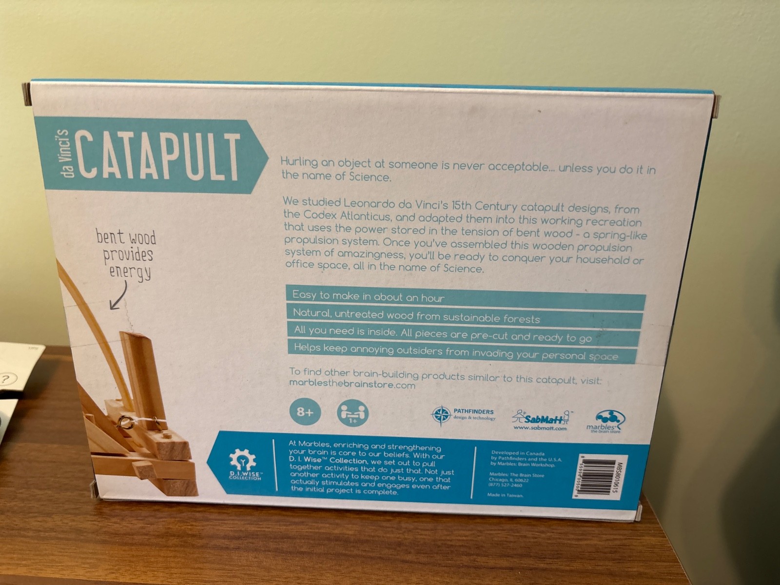 New In Box da Vinci’s 15th Century Wooden Scientific Model Catapult