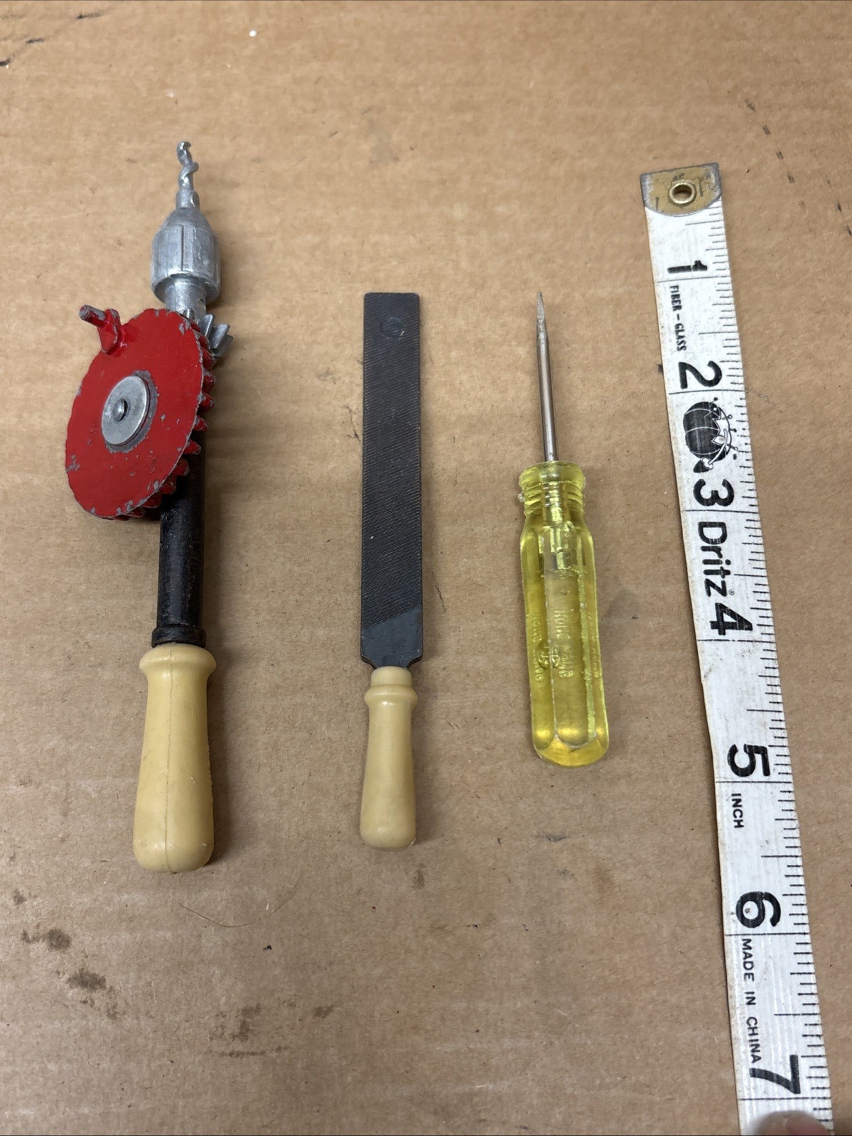 Lot of Vintage Kids Tools, miniature versions, realistic, lot of metal parts
