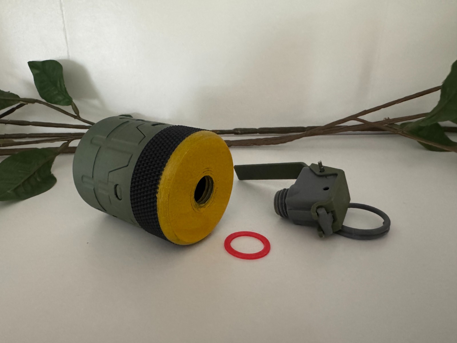 FAKE Mk 21 Mod 0 Offensive Hand Grenade Resident Evil Requiem – Plastic Replica