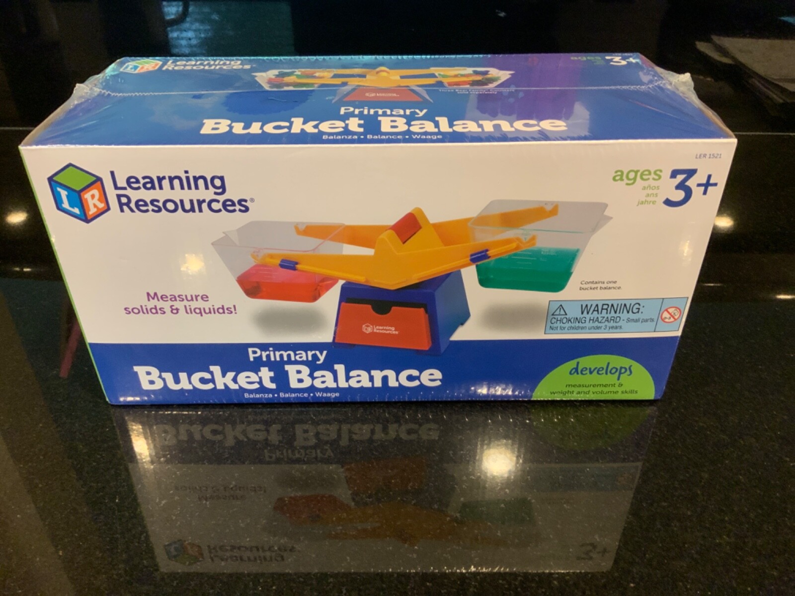 LEARNING RESOURCES Primary Bucket Balance STEM Learning Scale Kit Sealed in BOX