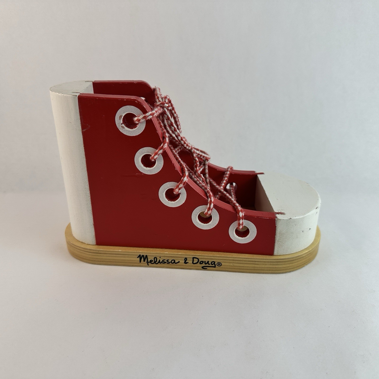 Melissa & Doug Deluxe Wood Lacing Sneaker – Learn to Tie a Shoe Educational Toy