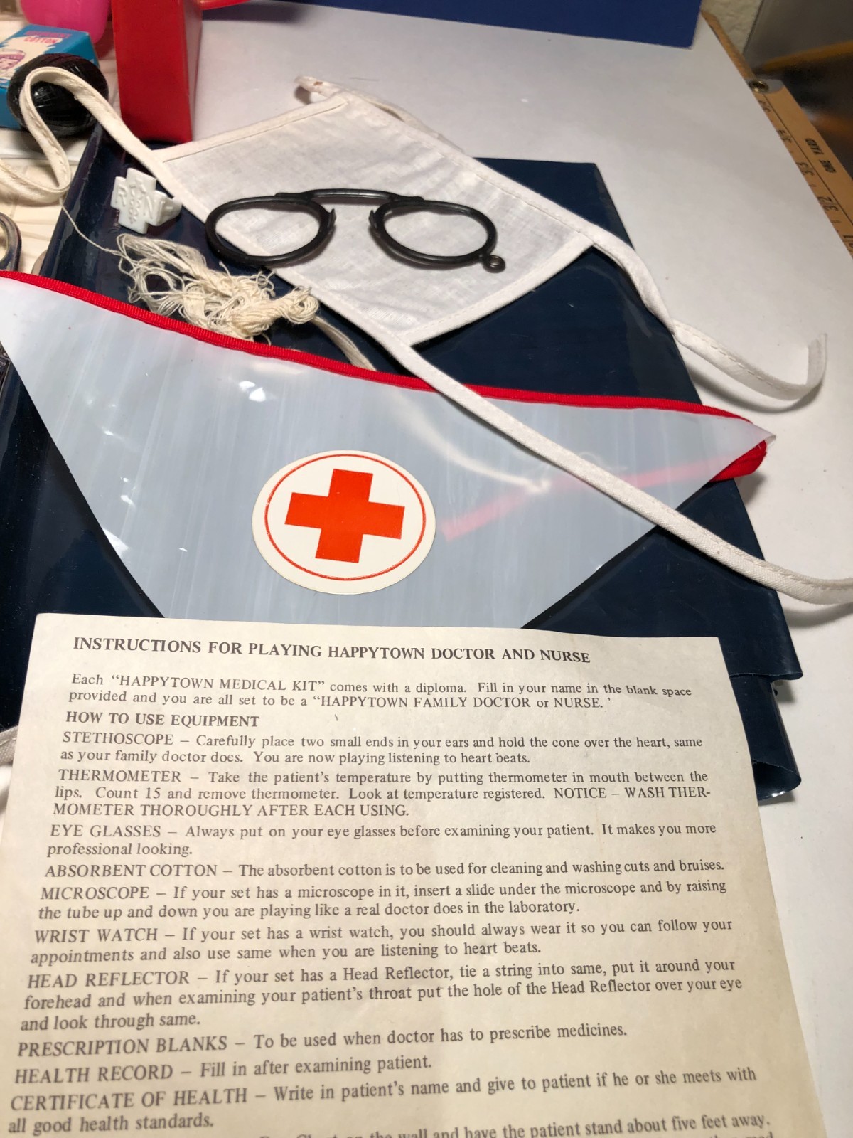 Vintage Sears Little Learners DELUXE NURSE KIT in box Shoulder case & play items