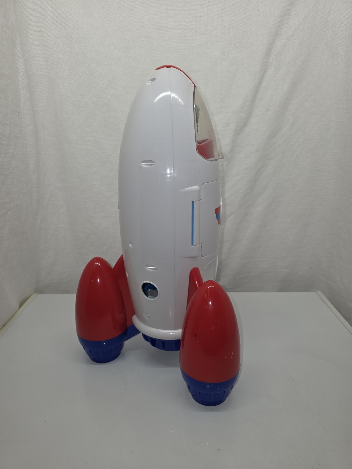Lakeshore Learn Play Explore Rocket Astronaut with 2 Figures Toys