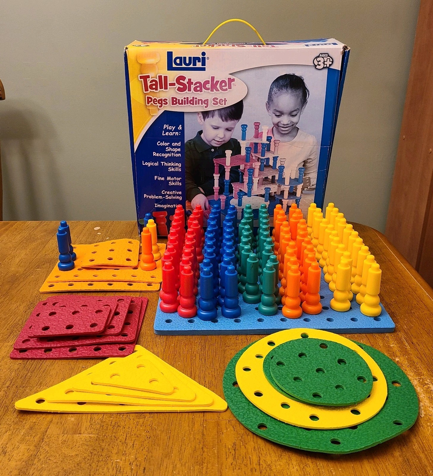 2009 Lauri Tall-Stackers Pegs Building Set