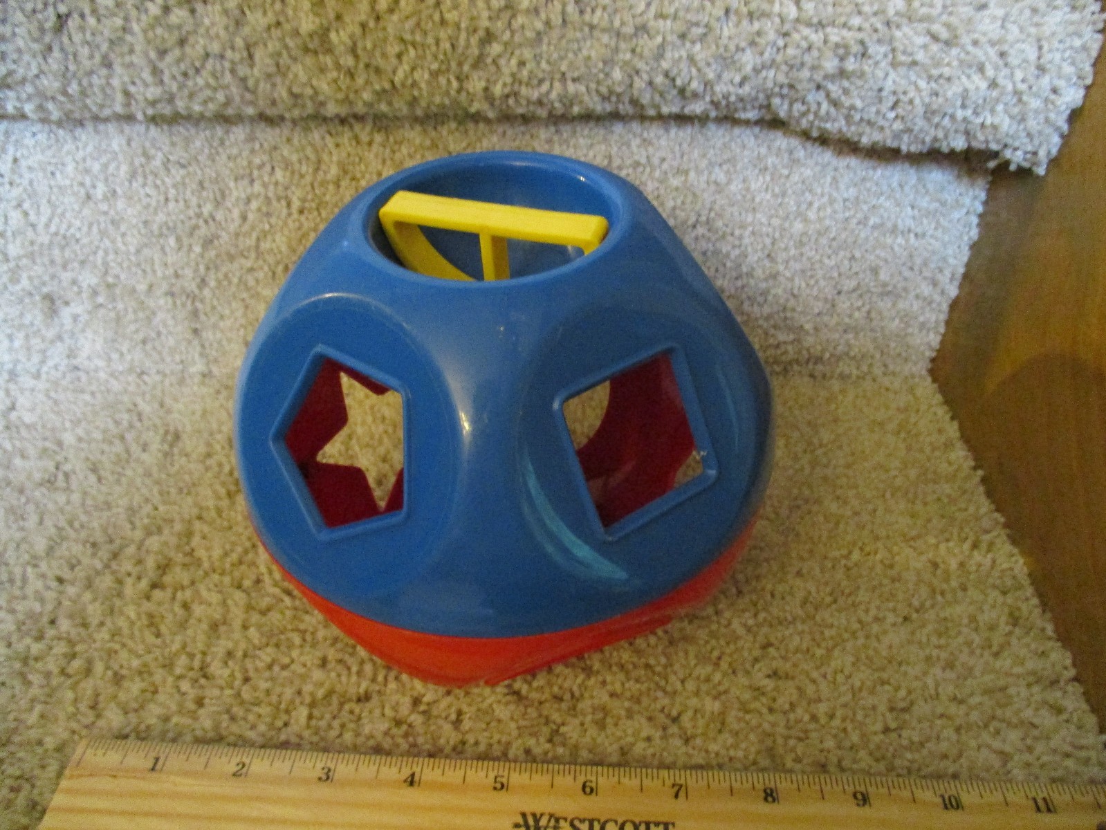 Tupperware toy shape sorting ball shape-o ball sorter only round part no parts
