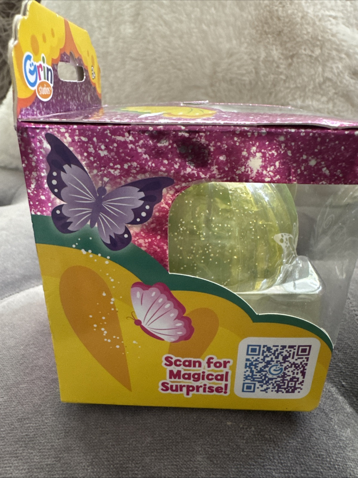 NEW Grin Studios Butterfly Magic Surprise Toy Sphere w/ Unicorm Beanie & Sanrio