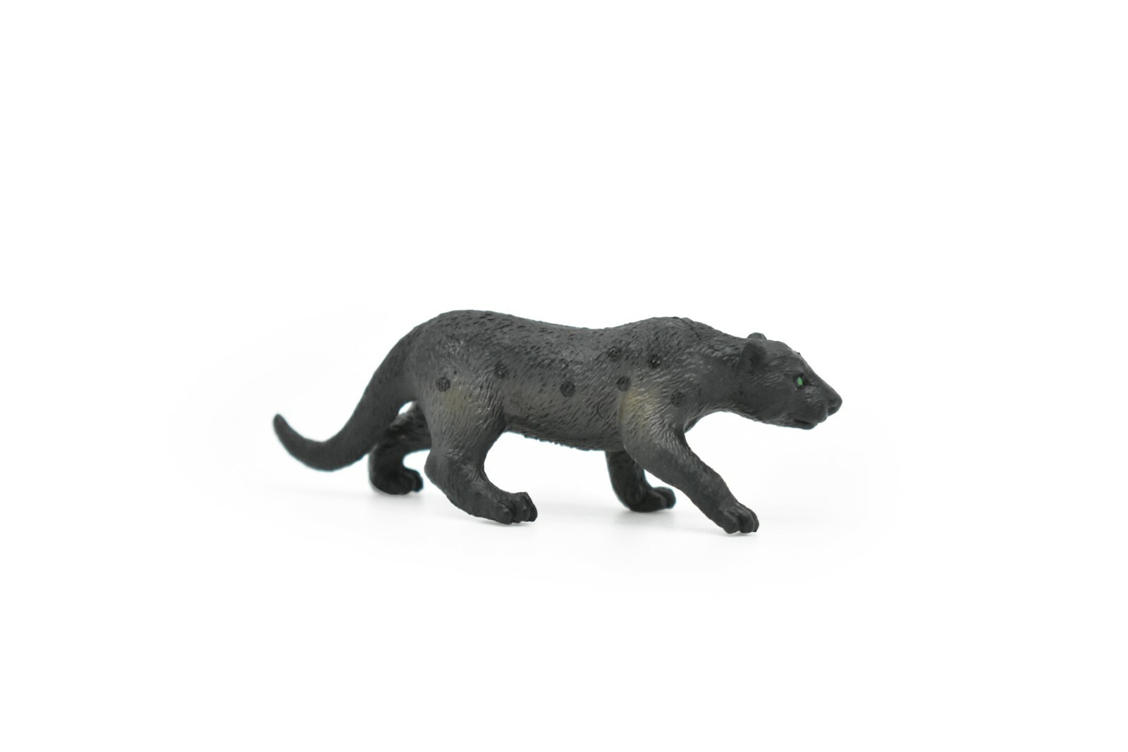 Black Panther, Very Nice Plastic Animal, 3″ CWG103 B237