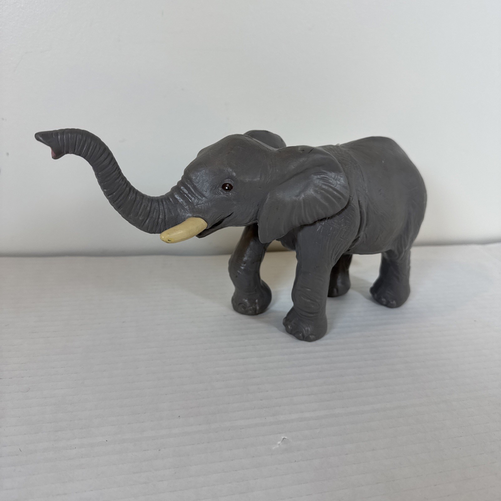 LEARNING RESOURCES ELEPHANT RESIN has ink stain 12” Heavy