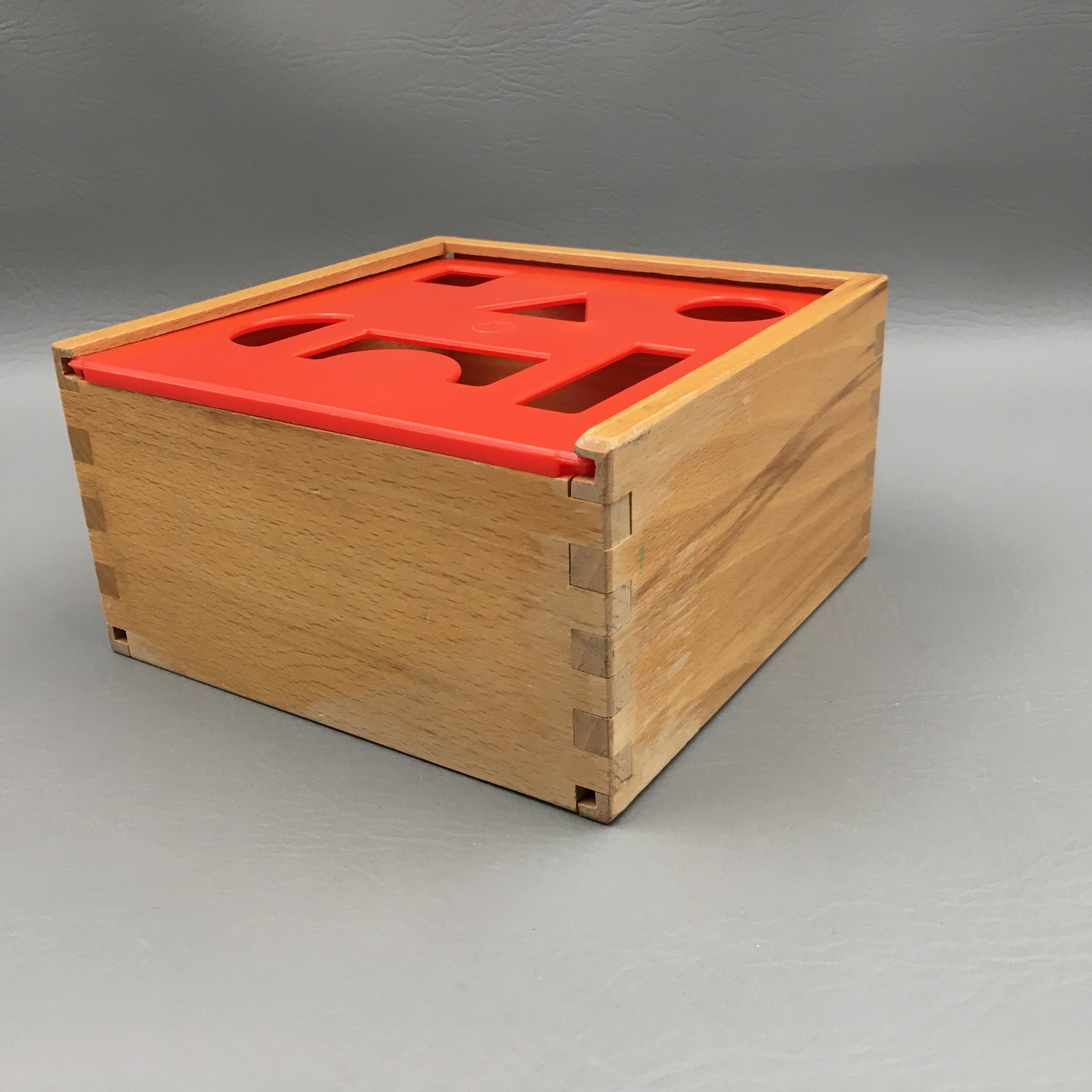 Plan Toys Wooden Shape Sorter Box & Puzzle Set Montessori Preschool Learning Toy