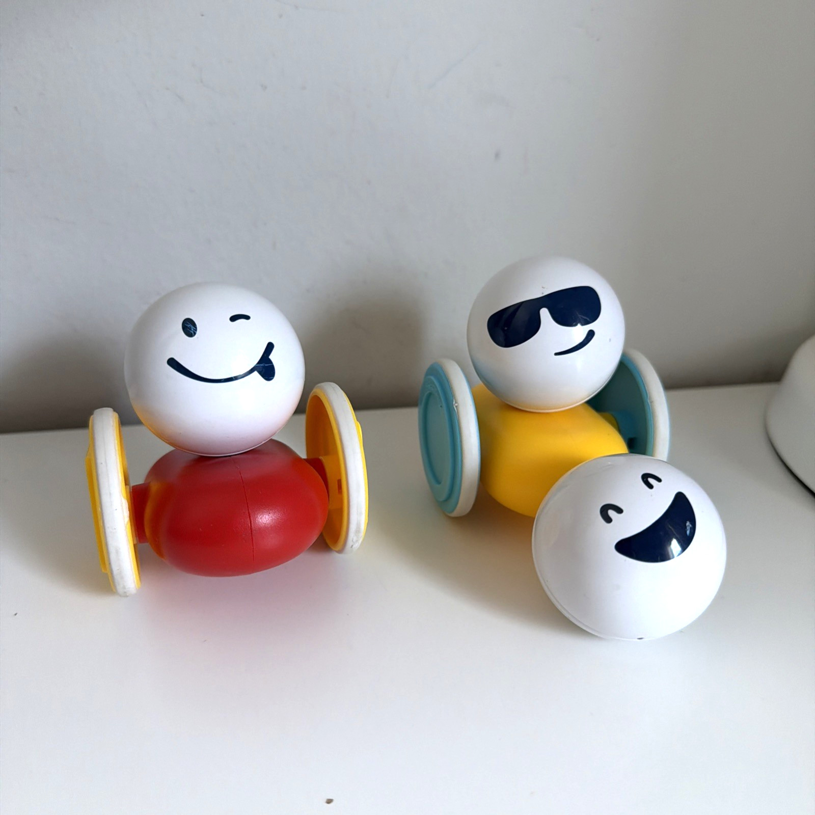 SmartMax My First Wobbly Cars STEM Magnetic Ball Face Head Red Yellow Car Wheels