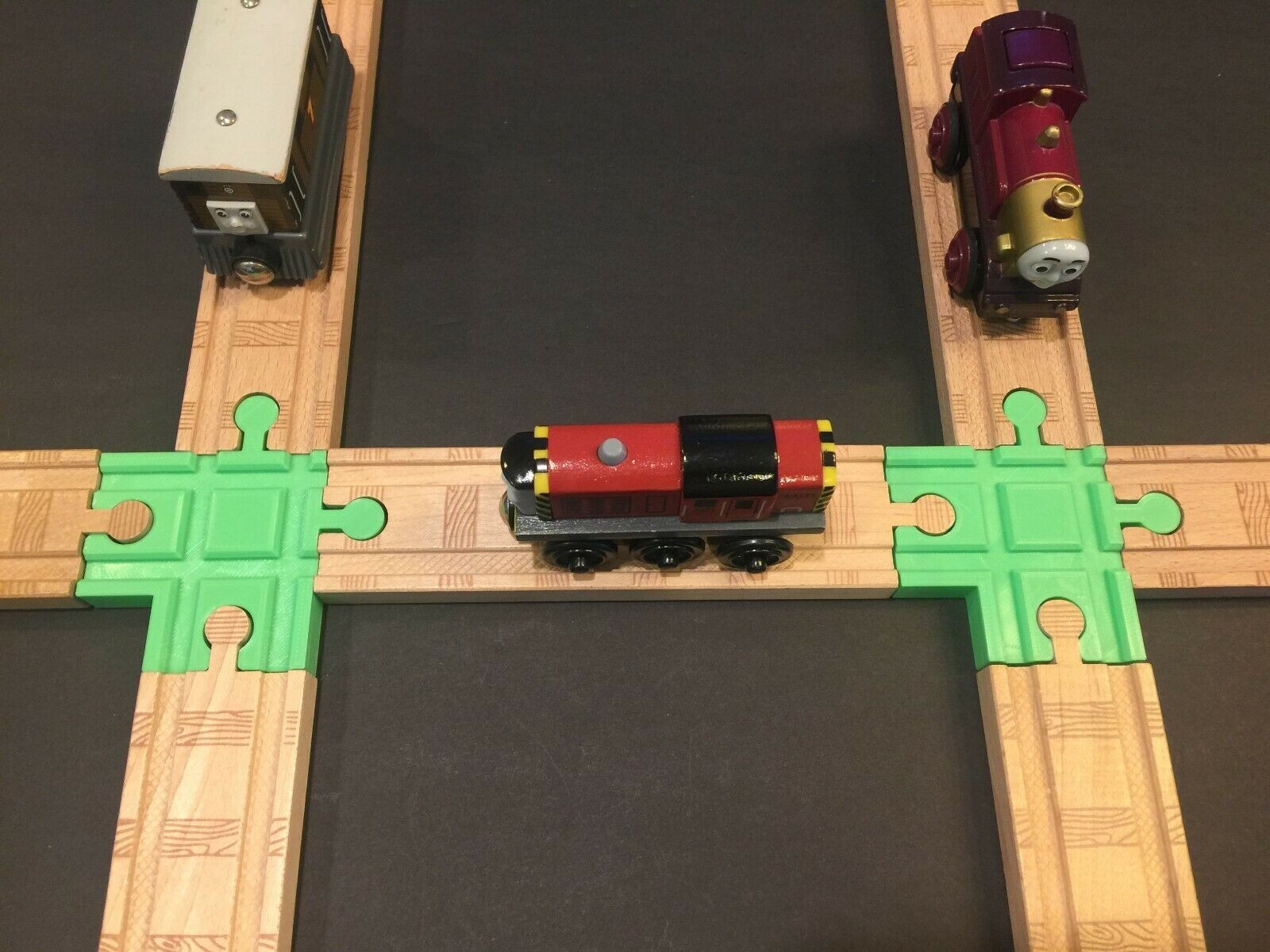 7pc PRO-PACK “The Engineer” Track Adapter Thomas – Brio – IKEA Color: Green