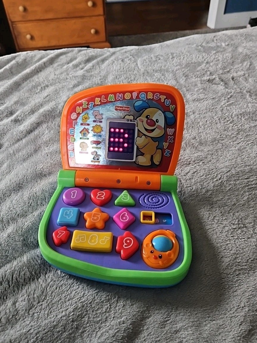 Vintage Fisher Price Laugh & Learn Smart Screen Laptop Mattel Works Fine!
