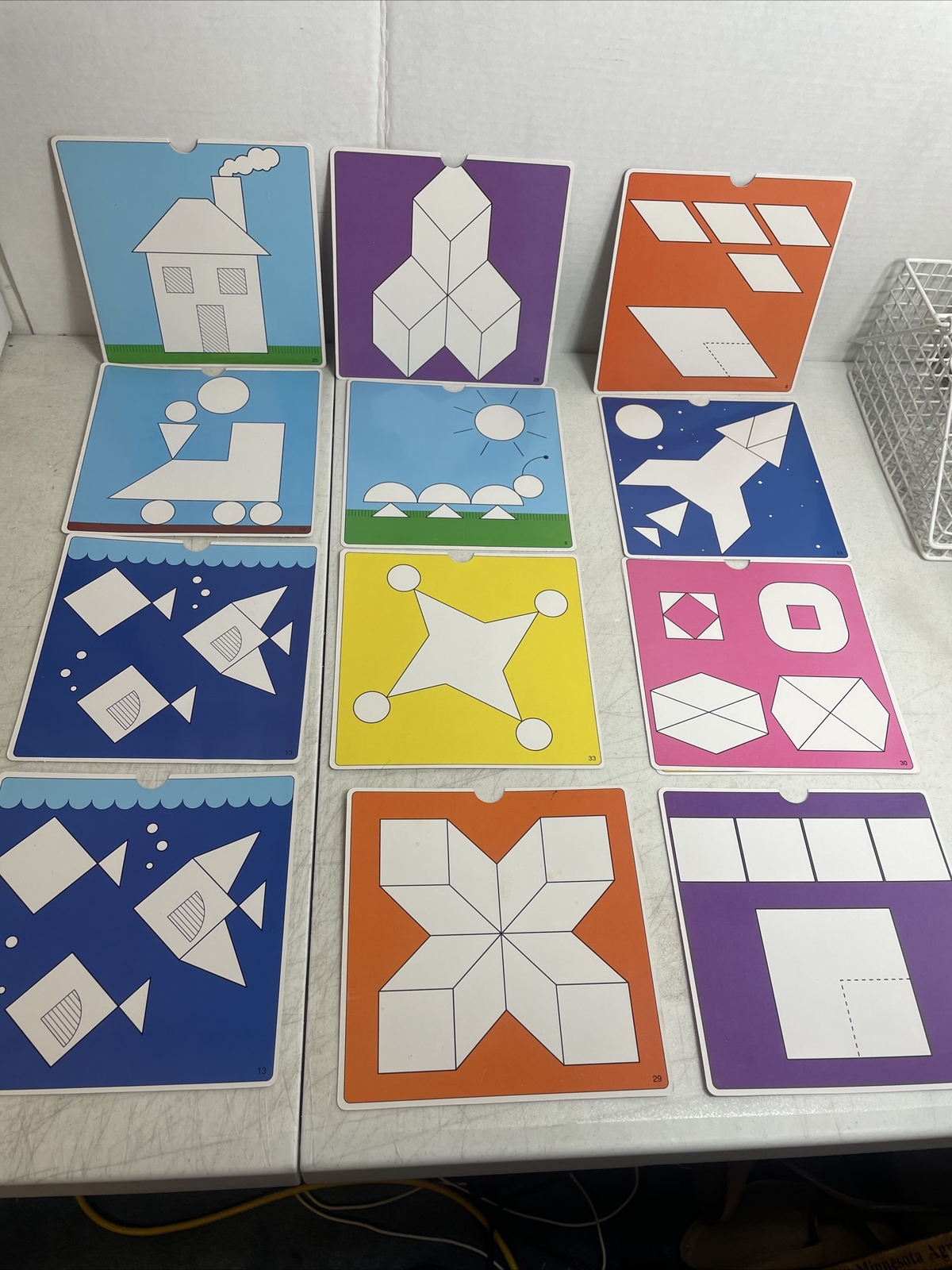 Rare Vintage Game Discovery Toys PLAYFUL PATTERNS Design Activity shapes cards