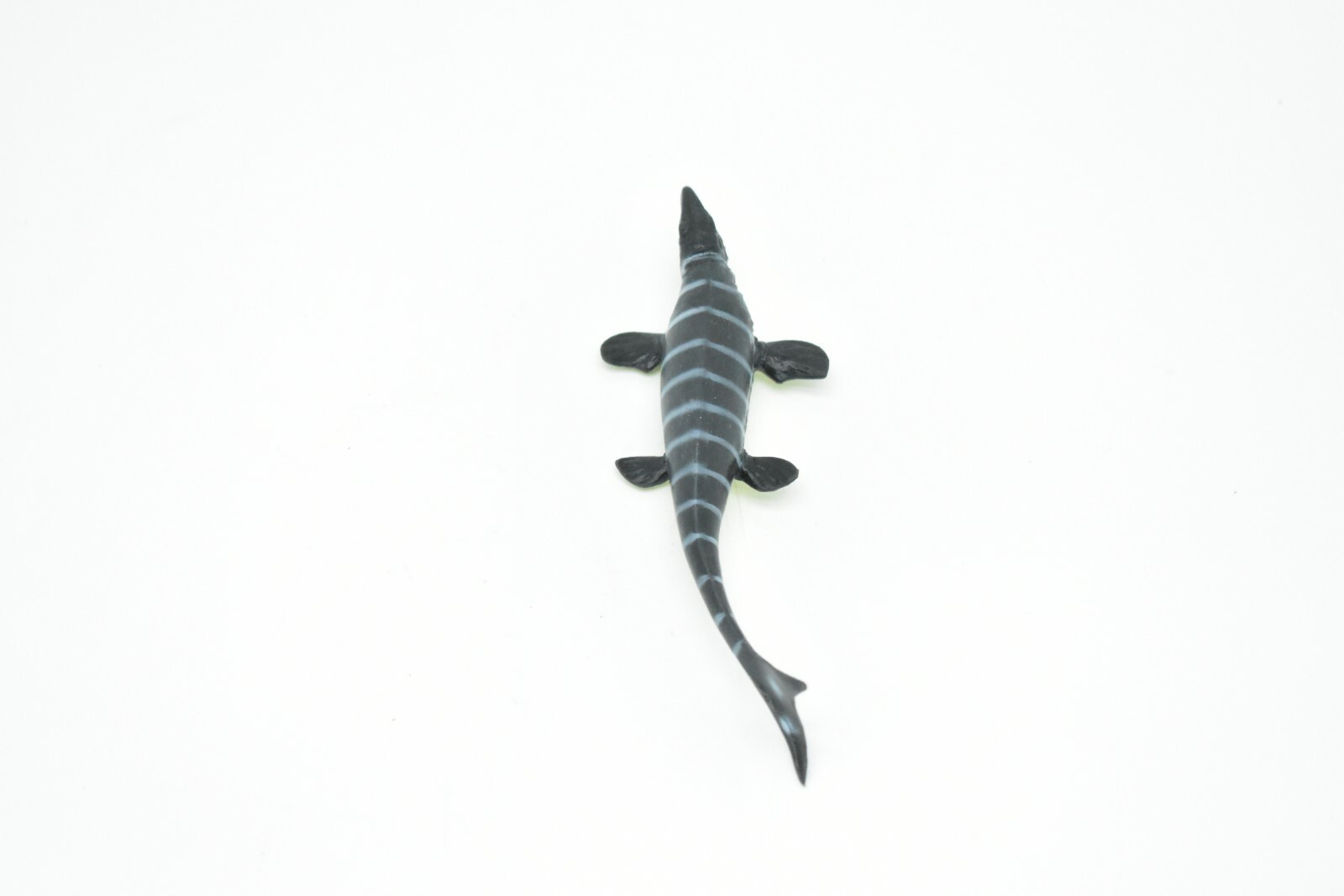 Mosasaurus Dinosaur, Very Nice Rubber Replica 4″ F8112-B117