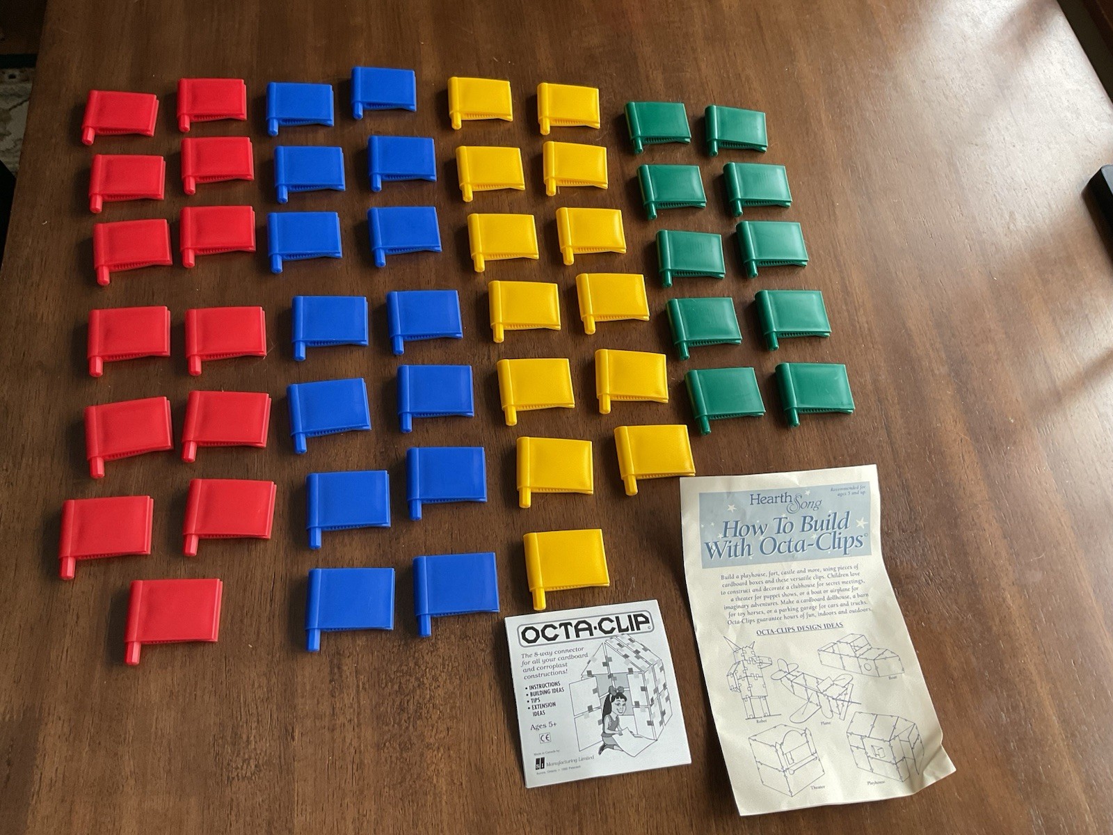 Building Toys Octa-Clips Hearth Song 50 Clips yellow blue red green