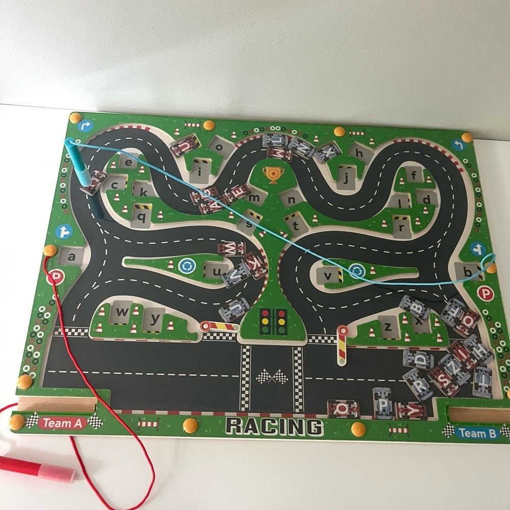 Magnetic Wand Wooden ABC Maze Racing Board Learning Toy NEW Green Racetrack Cars