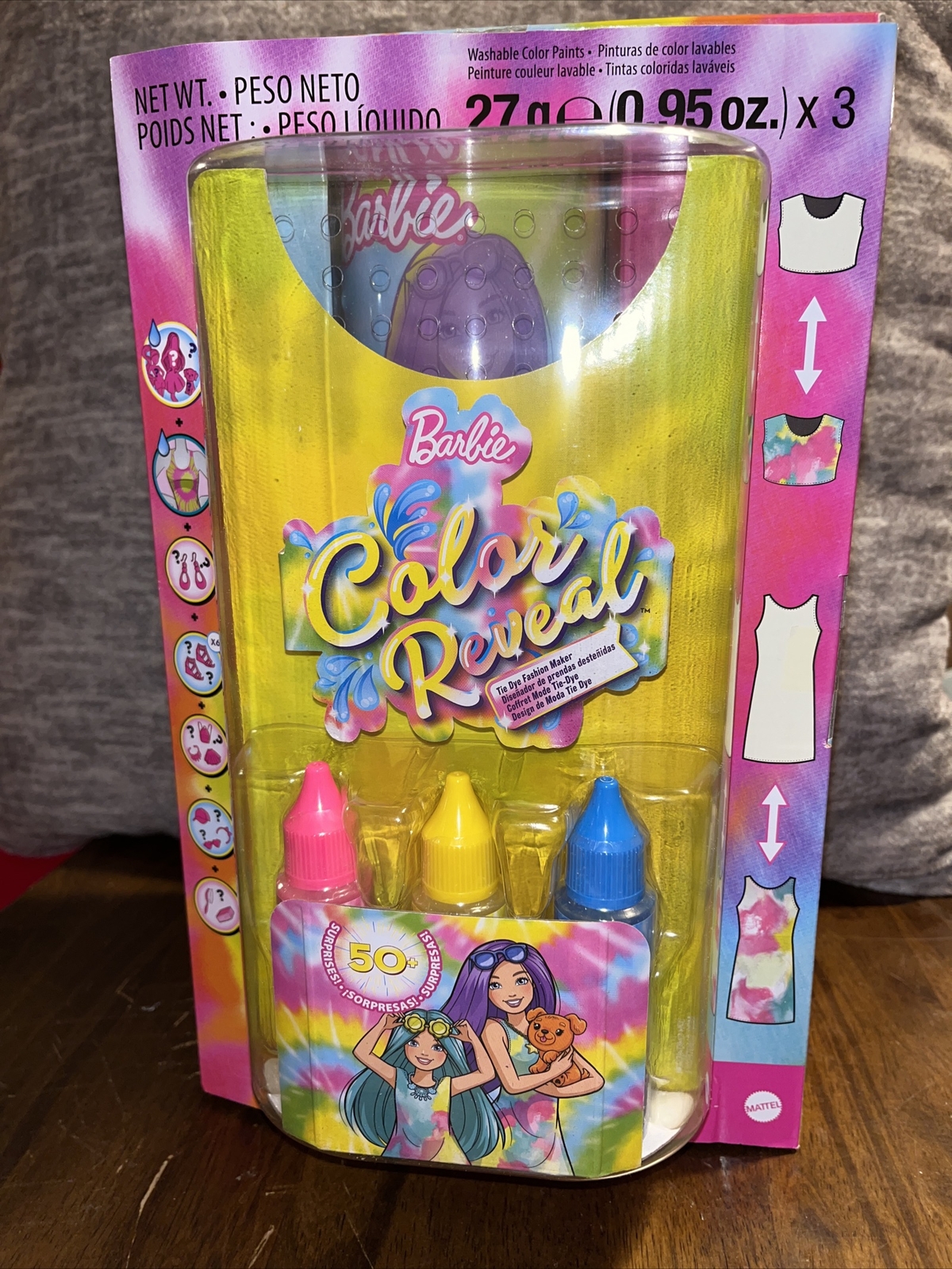 Barbie Doll Color Reveal Gift Set, Tie-Dye Fashion Maker with 2 Barbie Dolls
