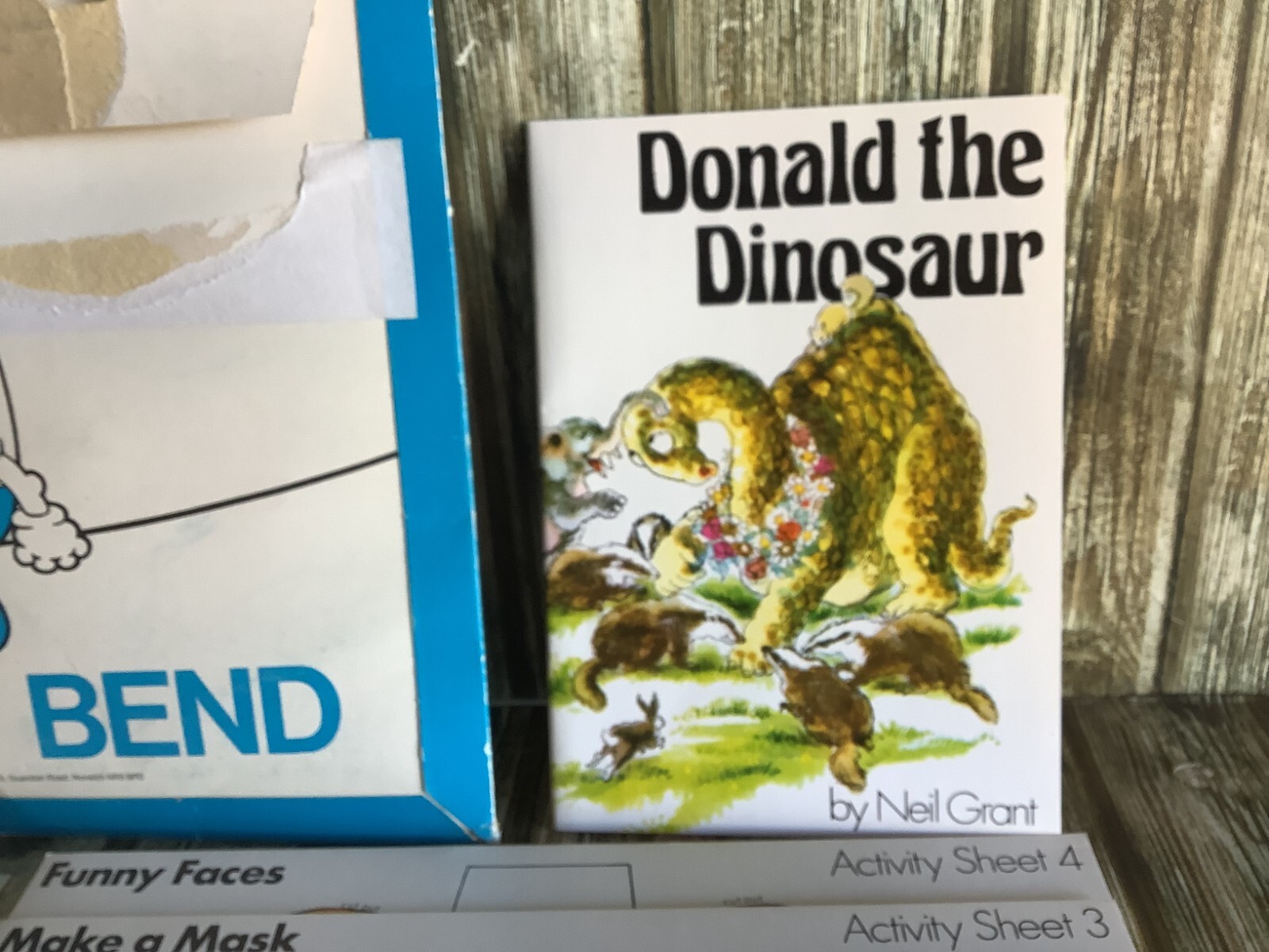 1977 Vintage The Humpty Dumpty Club Educational Set Pack WILD LIFE