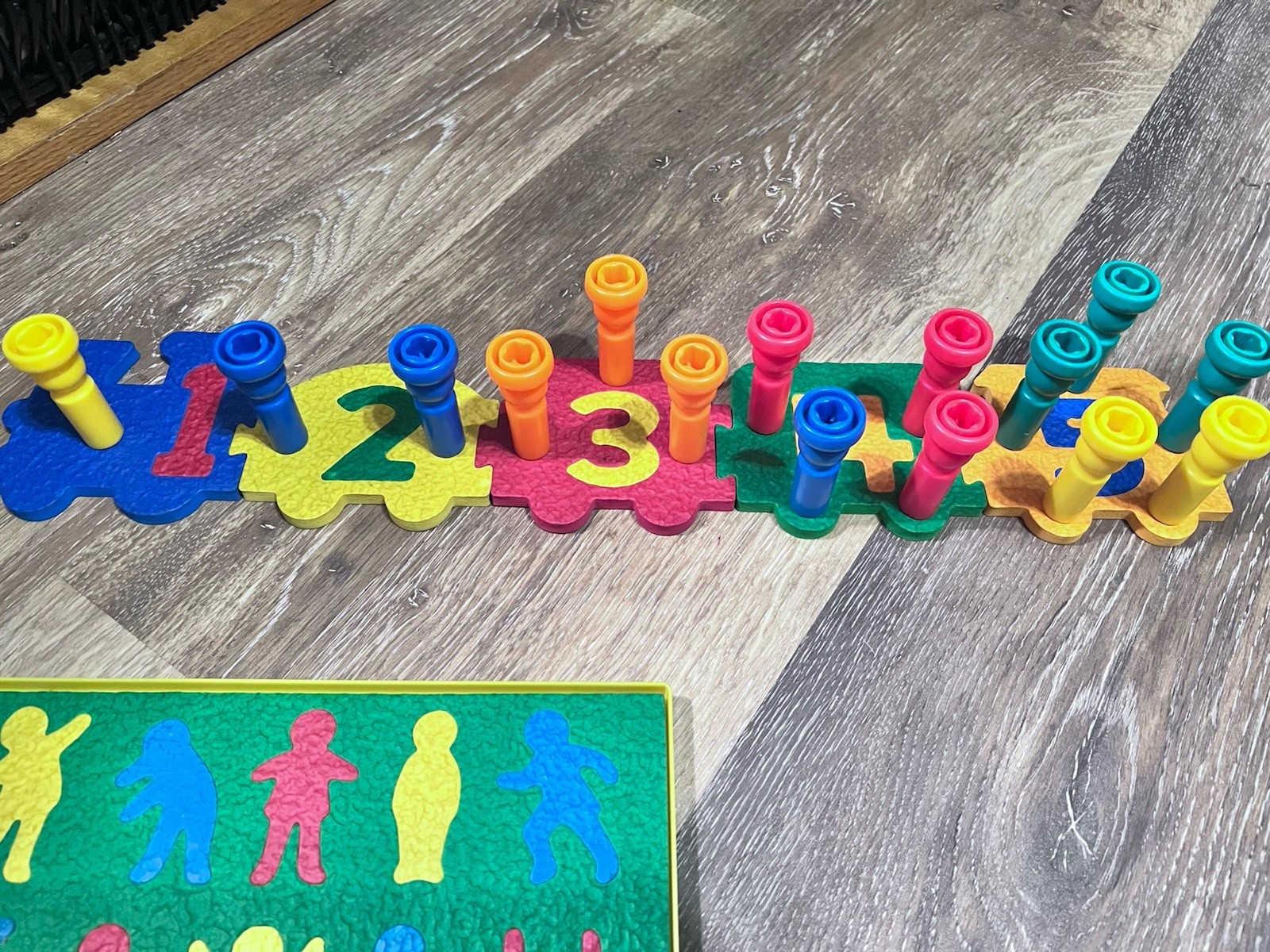 Lauri Board with Pegs Educational Counting & Sorting Toy for Early Childhood Lot