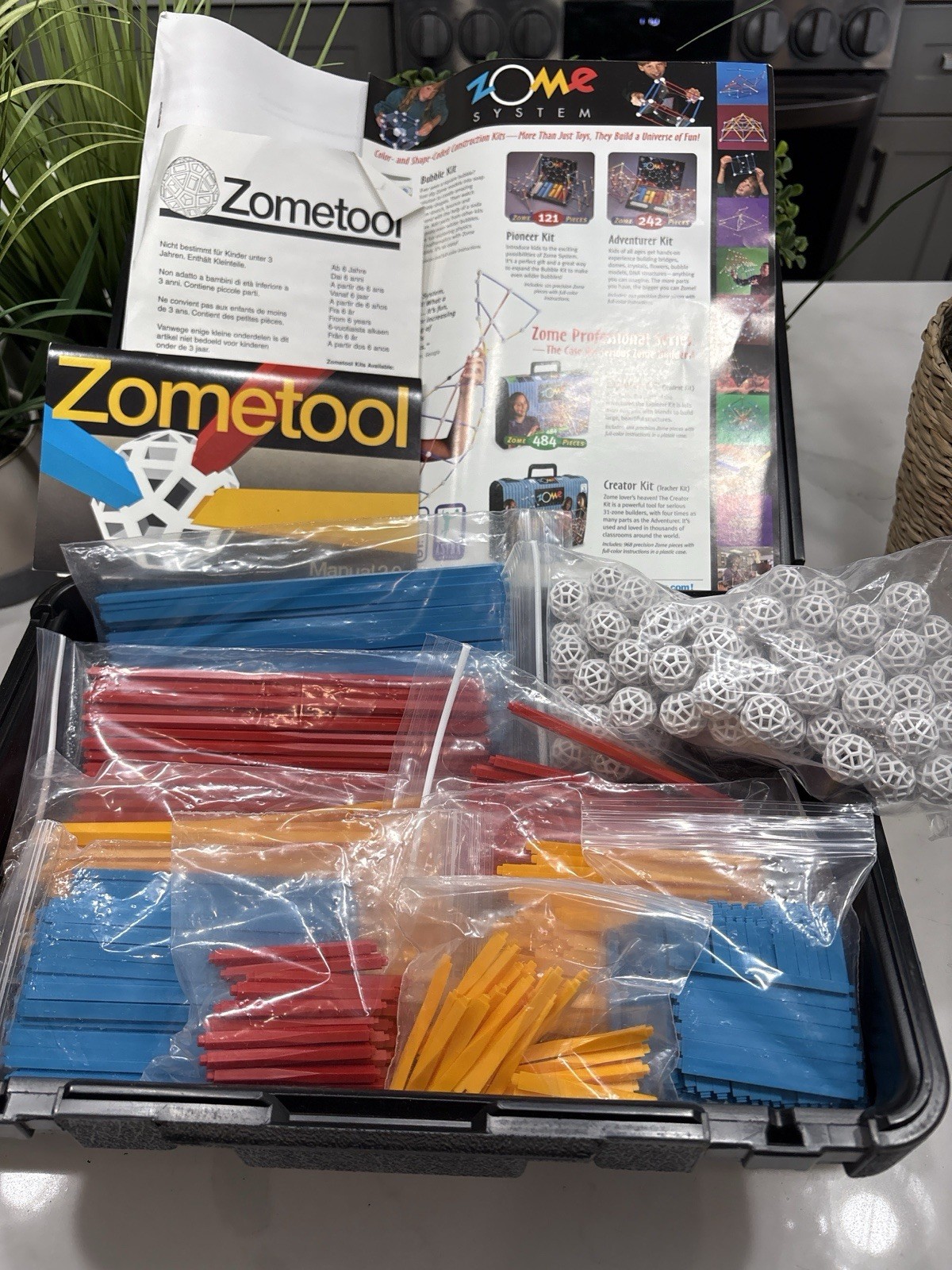 Zometool 2.0 Geometric Building Kit Geometry Math w/Case Zome Tool STEM STEAM