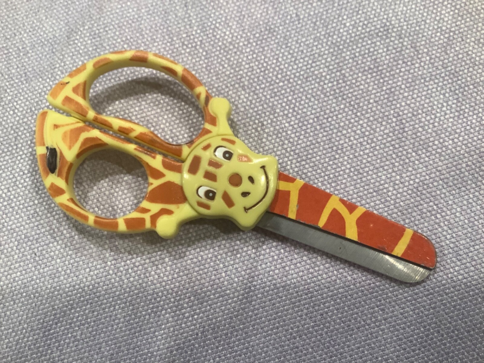 Westcott KIDS SAFETY SCISSORS: Blunt Tip, Right or Left Handed : Giraffe