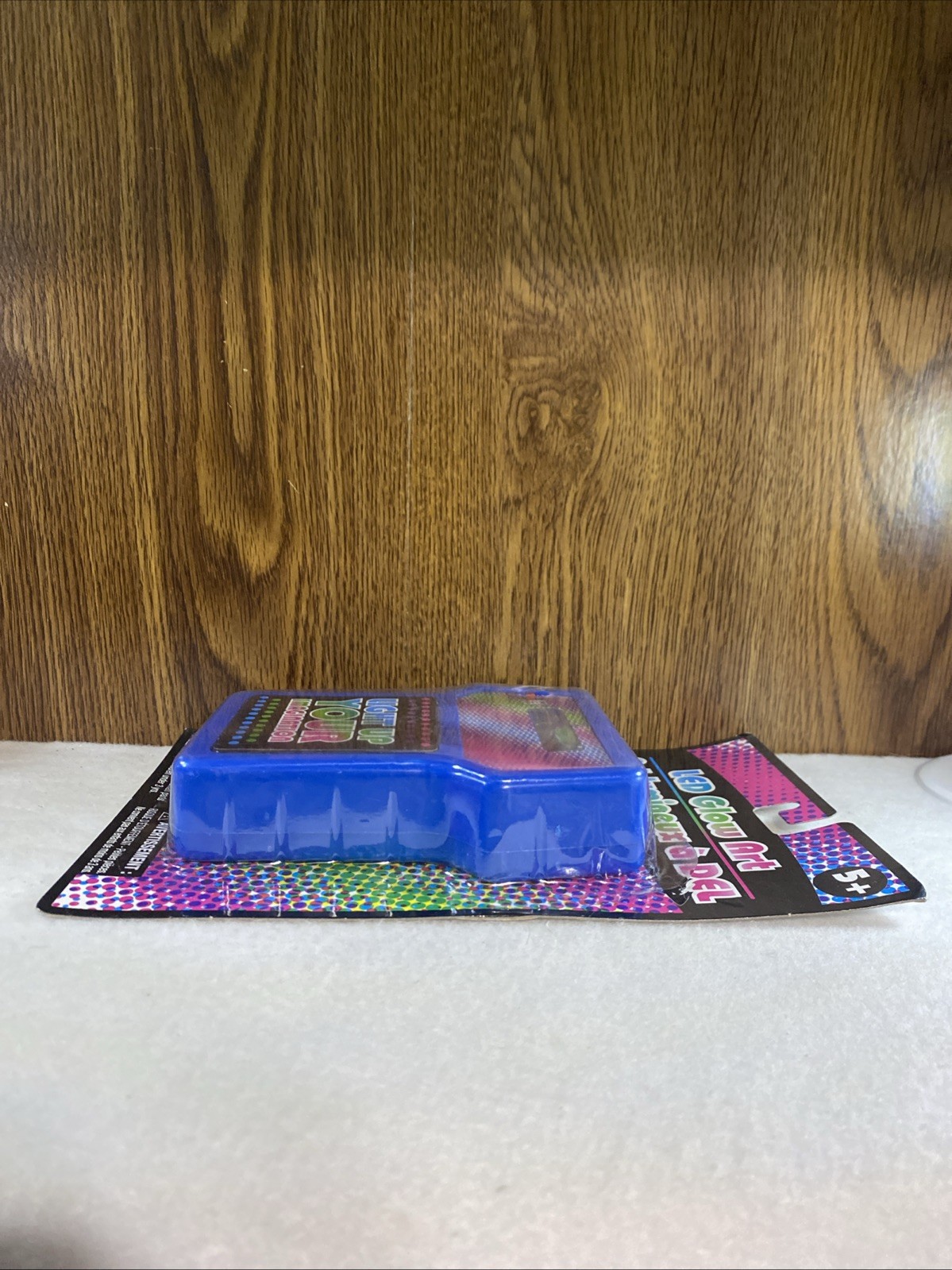 LED Glow Art Light Up Your Imagination Ages 5+. READ.