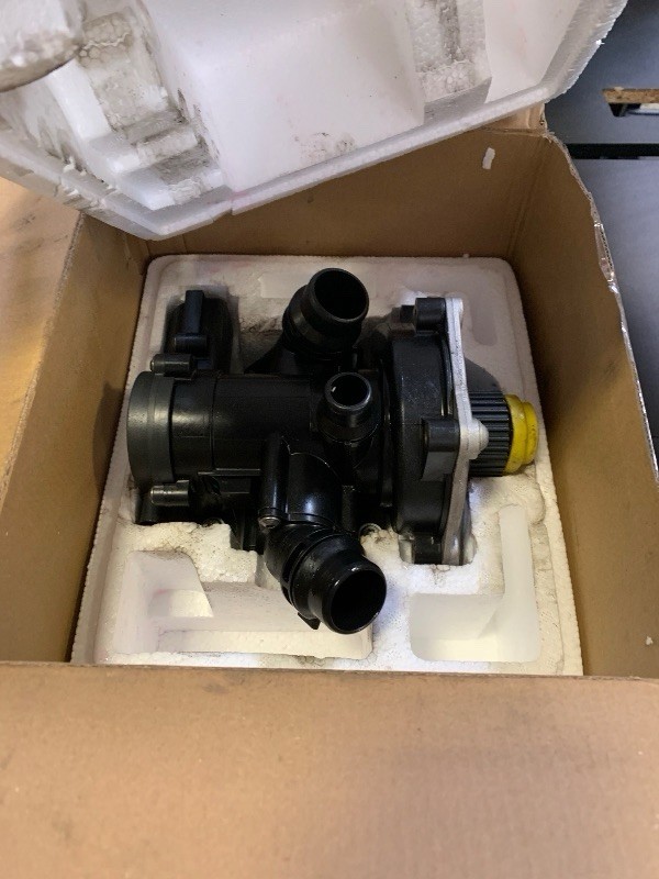 Auxiliary Cooling Water Pump With Plug Compatible With A3 A4 TT,VW Beetle Jetta